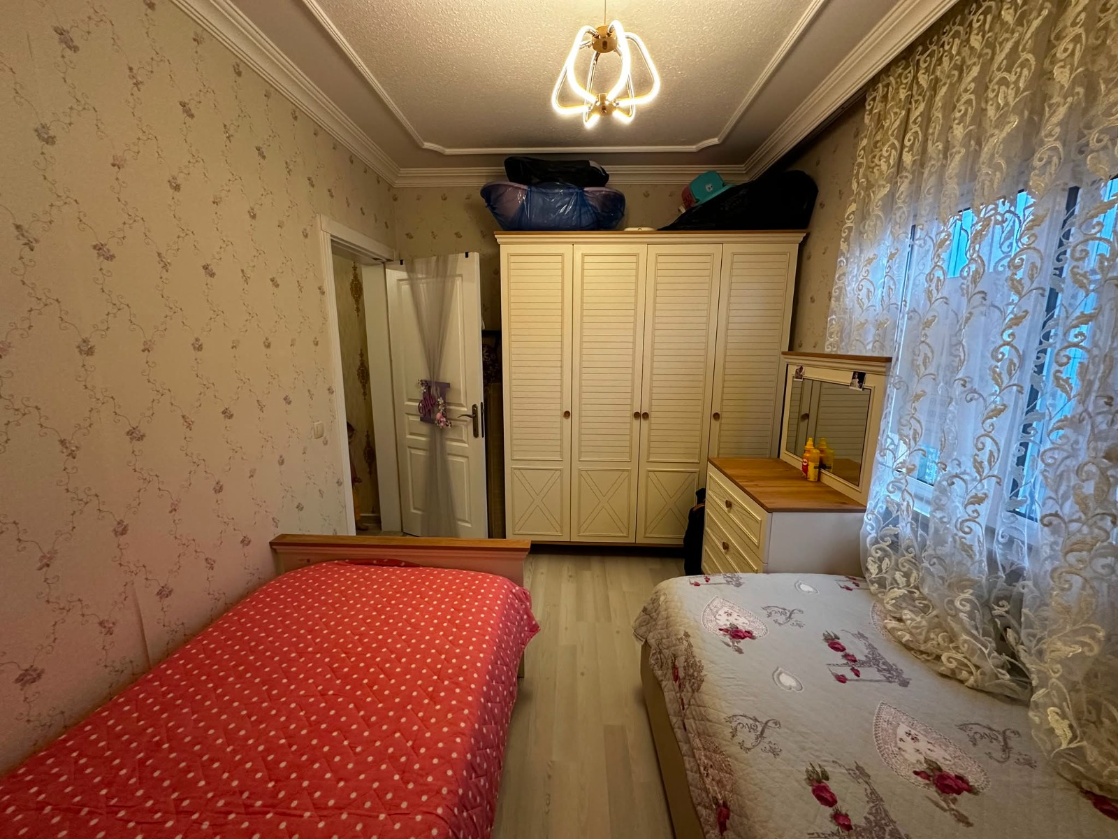 MABEL'DEN VAKFİKEBİR TOKİ'DE İÇİ FUL YAPILI SATILIK 2+1 DAİRE